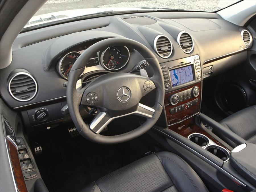  Mercedes-Benz ML63 AMG 2009 года  (фото 26 из 38)